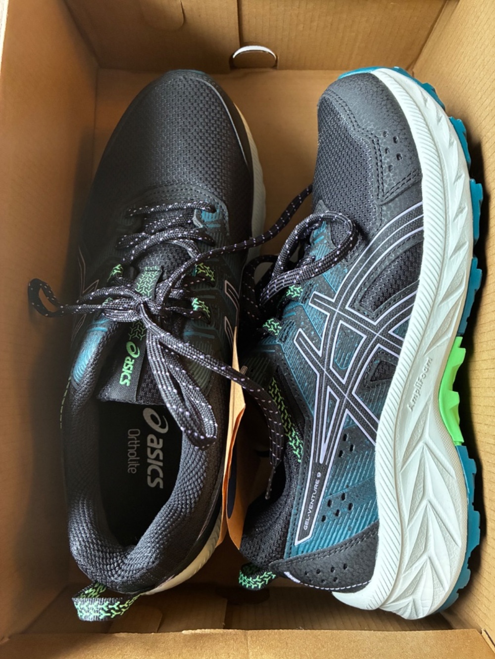 ASICS running shoe - Picture 5 of 5